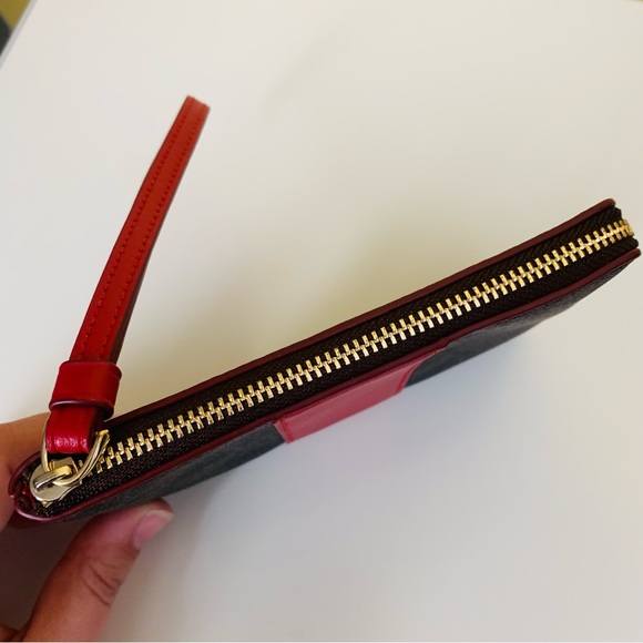 Authentic Coach Brown & Red Leather Zippered Wristlet: - Picture 5 of 7